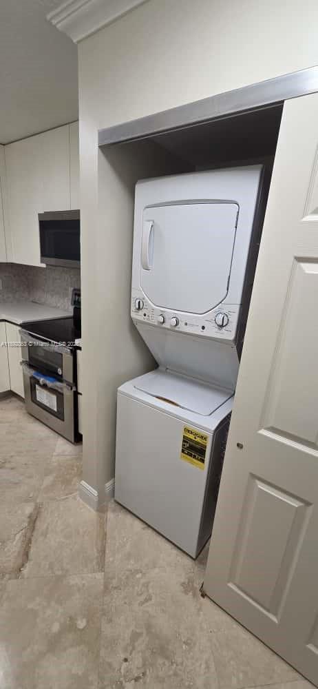 SHERIDAN BEACH CLUB CONDO - Residential Lease