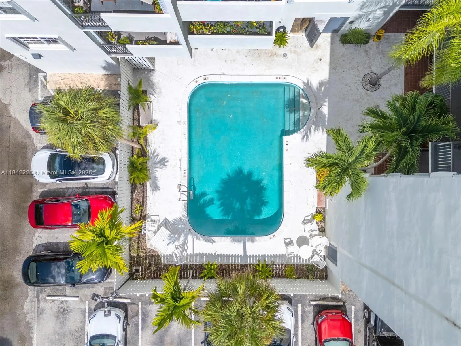 Key Biscayne, Florida 33149, United States, 2 Bedrooms Bedrooms, ,1 BathroomBathrooms,Residential,Active,173441