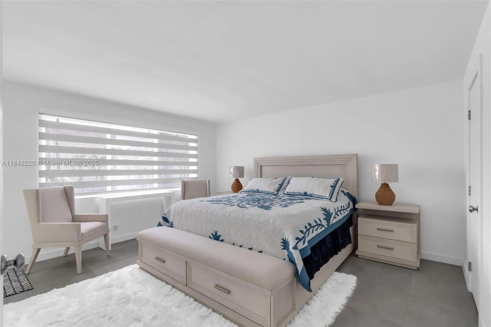 Key Biscayne, Florida 33149, United States, 2 Bedrooms Bedrooms, ,1 BathroomBathrooms,Residential,Active,173441