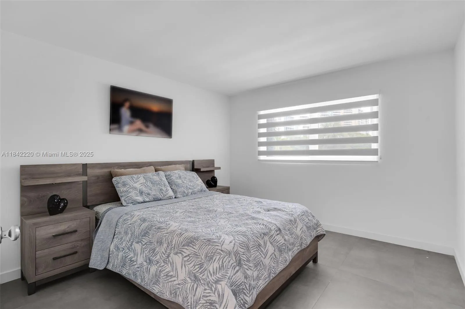 Key Biscayne, Florida 33149, United States, 2 Bedrooms Bedrooms, ,1 BathroomBathrooms,Residential,Active,173441