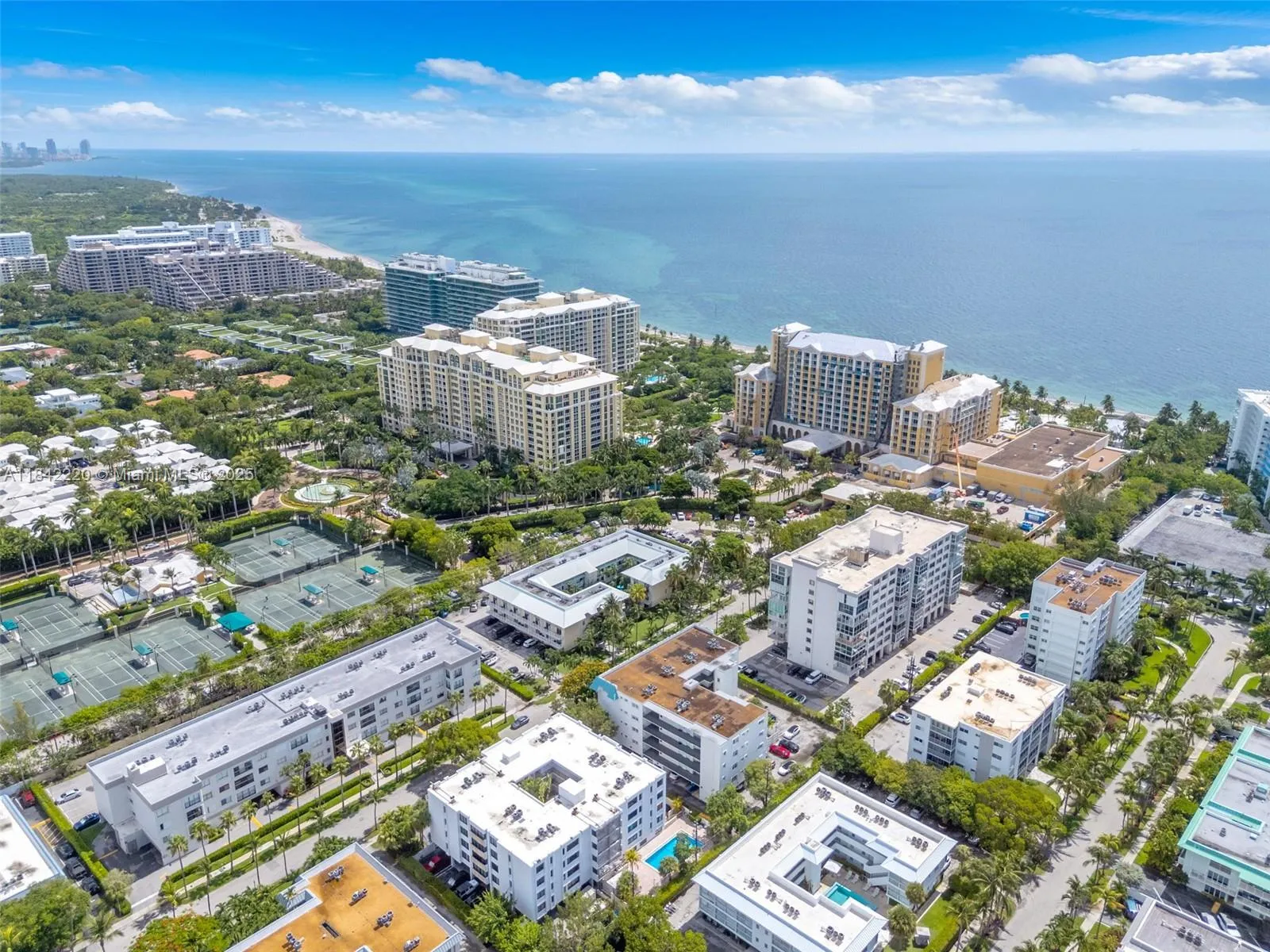 Key Biscayne, Florida 33149, United States, 2 Bedrooms Bedrooms, ,1 BathroomBathrooms,Residential,Active,173441