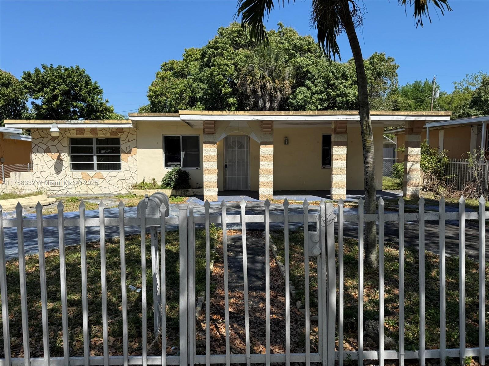 Great Investment Opportunity! This property is being sold as-is, offering you the flexibility to customize or renovate according to your needs. Located in a prime area, it’s perfect for those looking to invest in a property with potential. Don’t miss out on the chance to make it your own!
