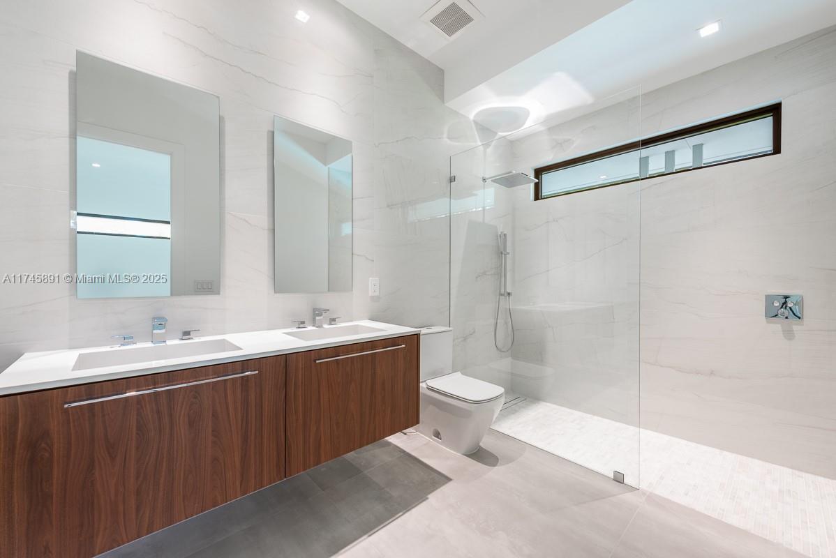 LINDAS CASAS - Residential