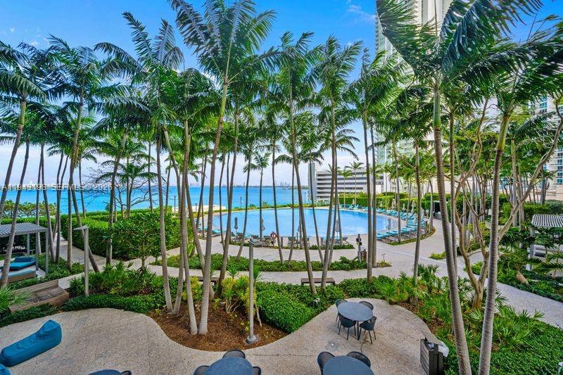 PARAISO BAY CONDO - Residential