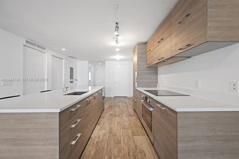 PARAISO BAY CONDO - Residential