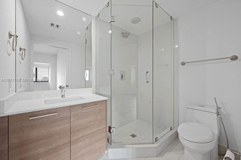 PARAISO BAY CONDO - Residential