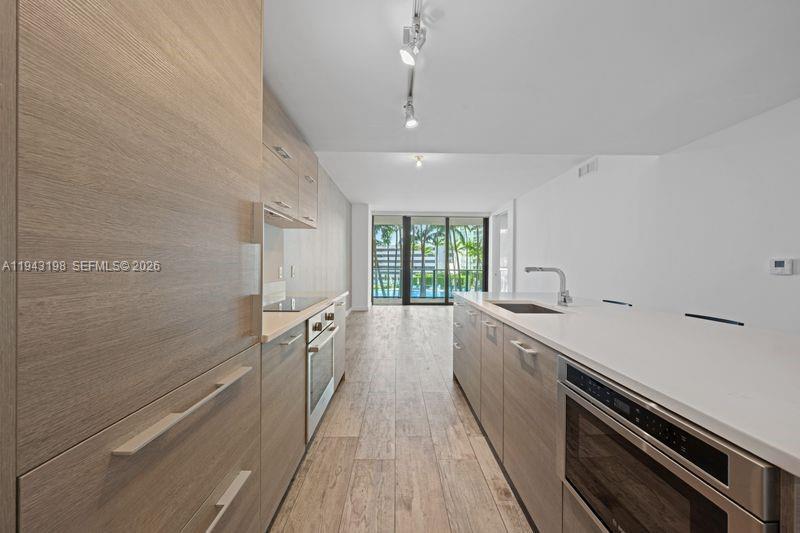 PARAISO BAY CONDO - Residential