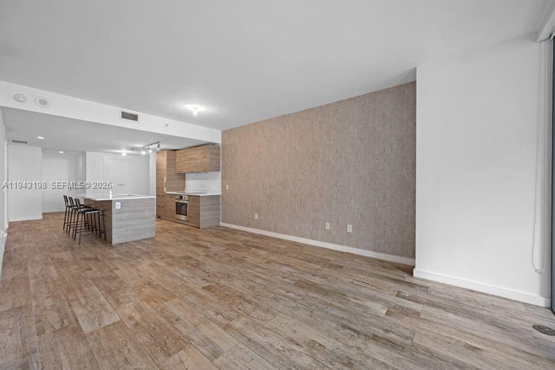 PARAISO BAY CONDO - Residential