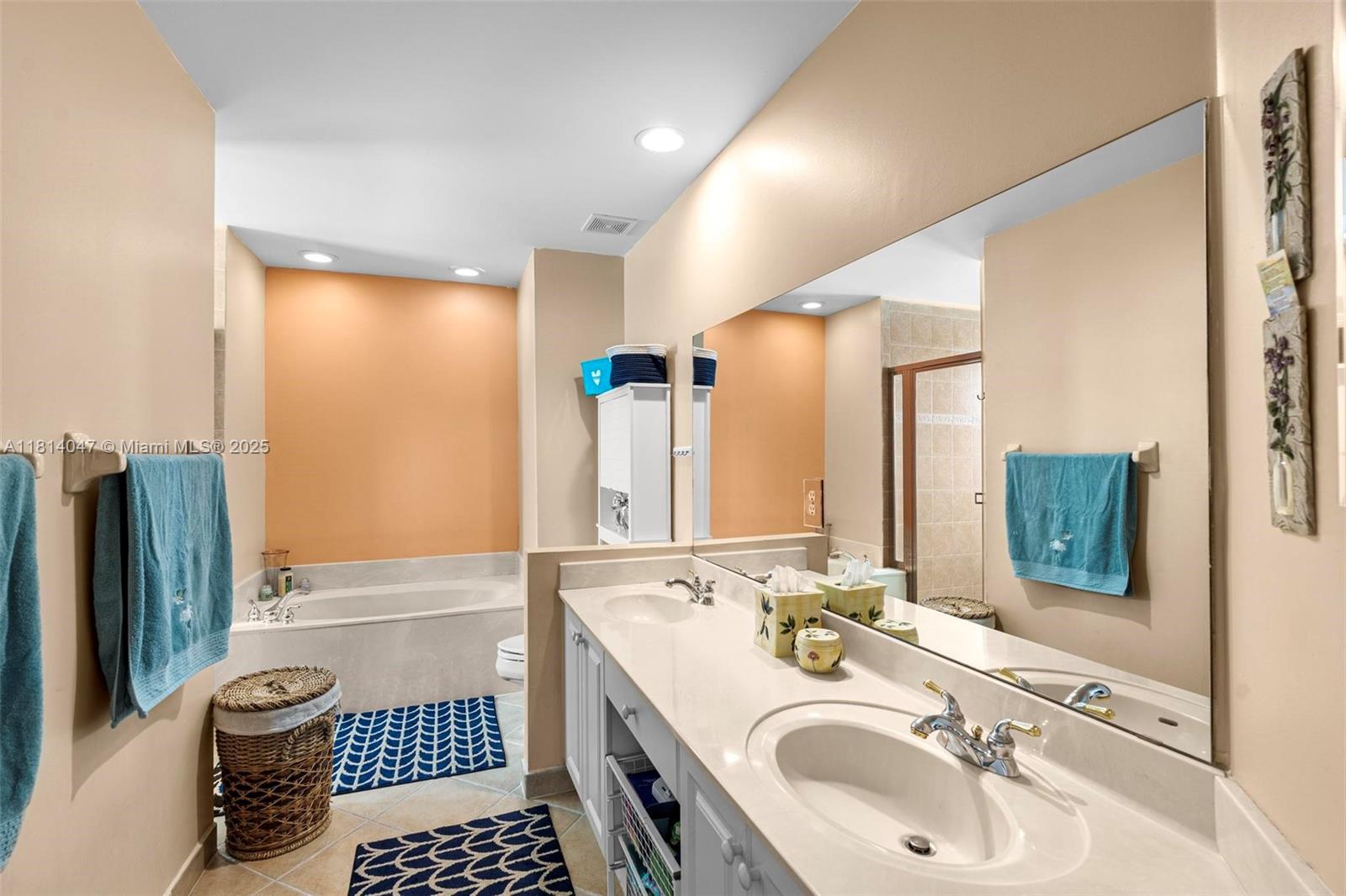 RIVIERA ISLES IV - Residential