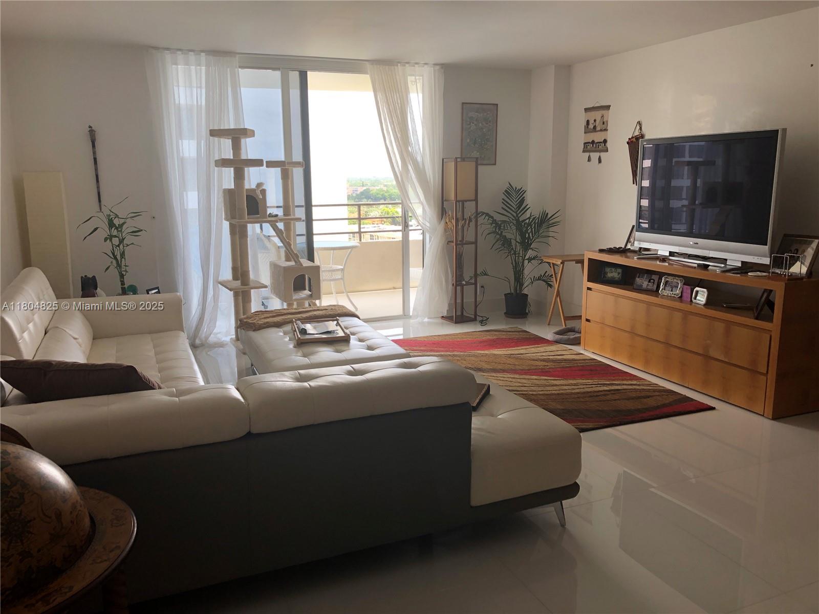 2500 Parkview Dr 1514, Hallandale Beach, Broward County, Florida - 2 Bedrooms  
2 Bathrooms - 
