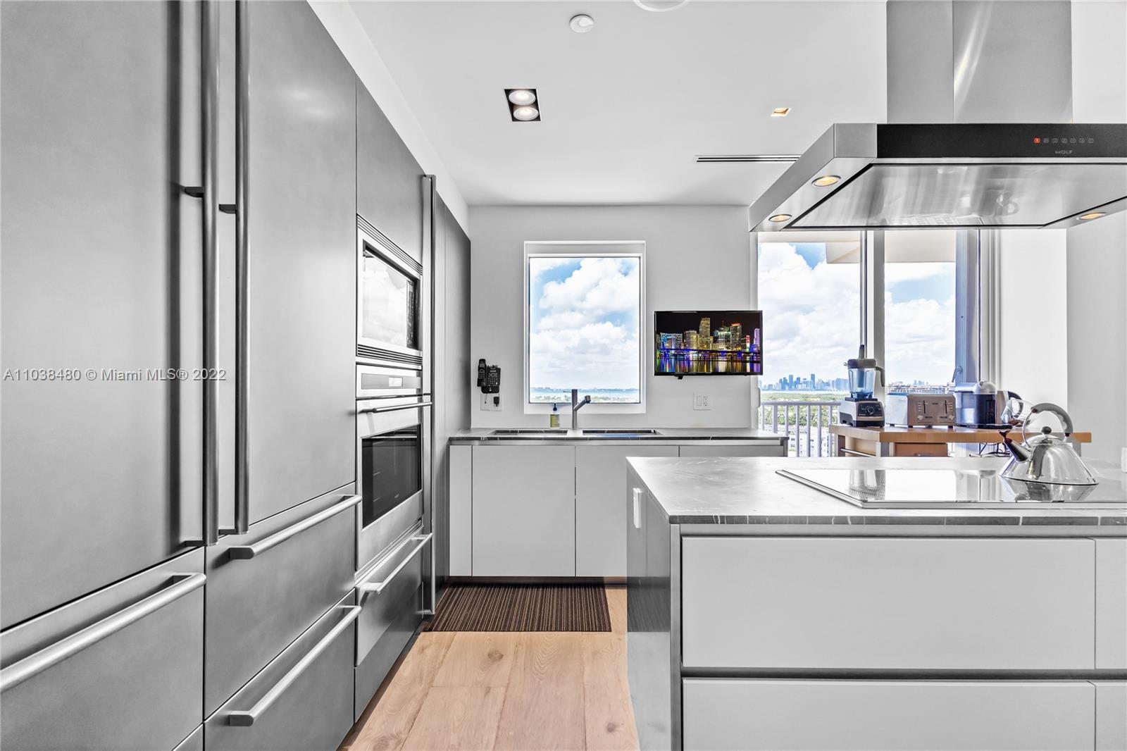 CLUB TOWER THREE CONDO - Residential