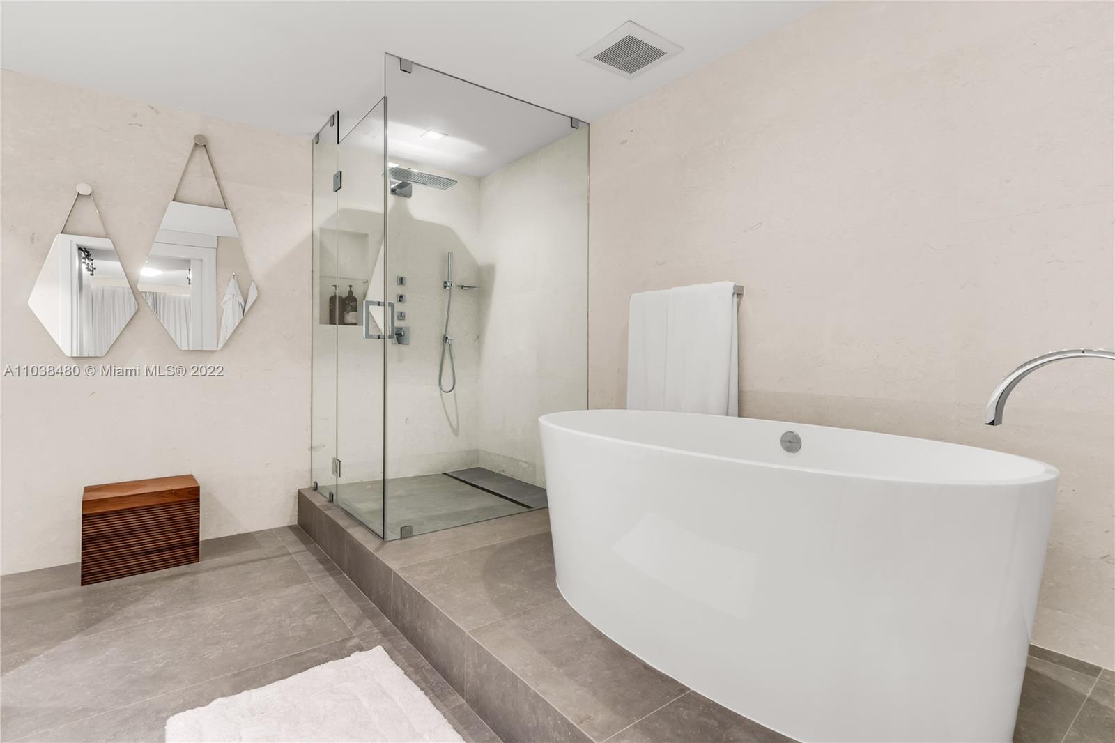 CLUB TOWER THREE CONDO - Residential