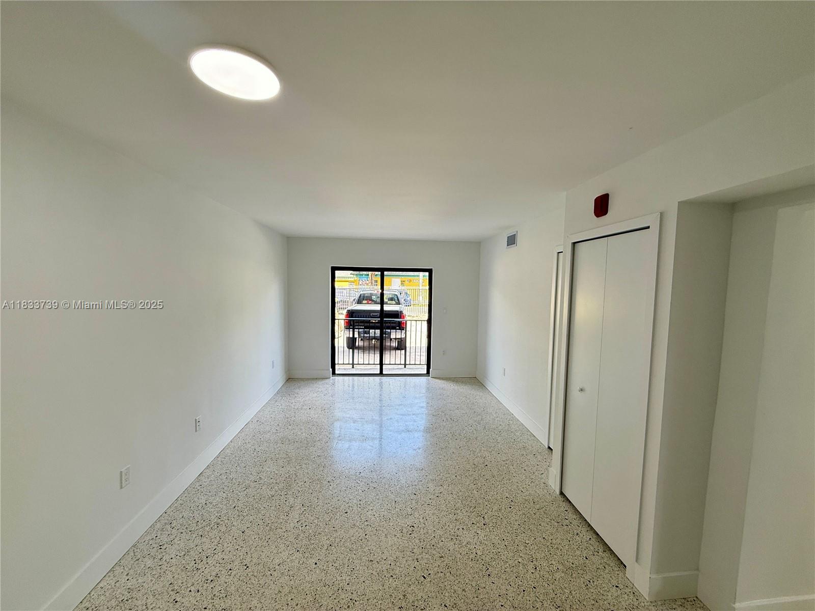 180 NE 57th St 9