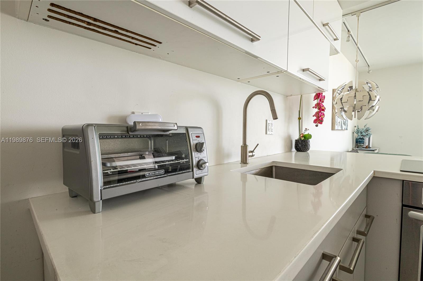 MIRADOR 1035 CONDO - Residential