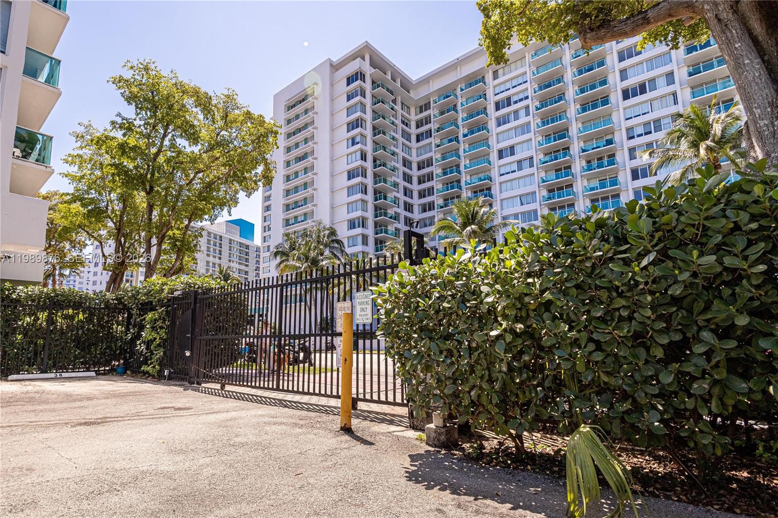 MIRADOR 1035 CONDO - Residential