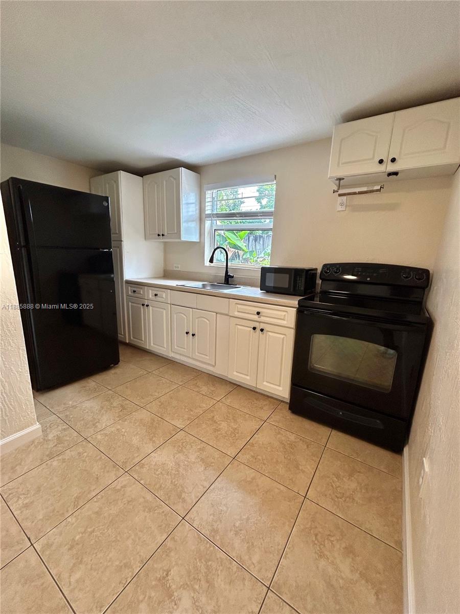 LAKE FOREST SEC 2 - Residential Lease