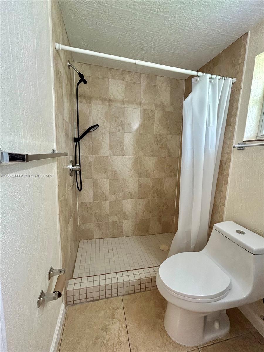 LAKE FOREST SEC 2 - Residential Lease