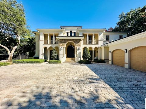 A home in Pinecrest