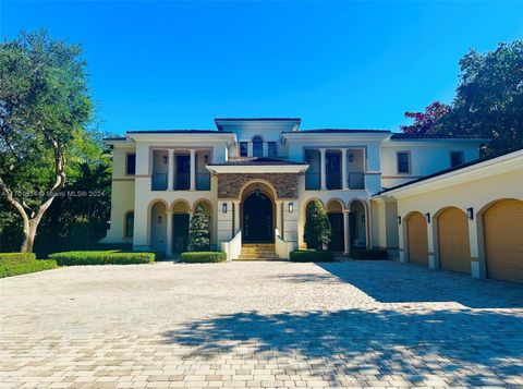 A home in Pinecrest