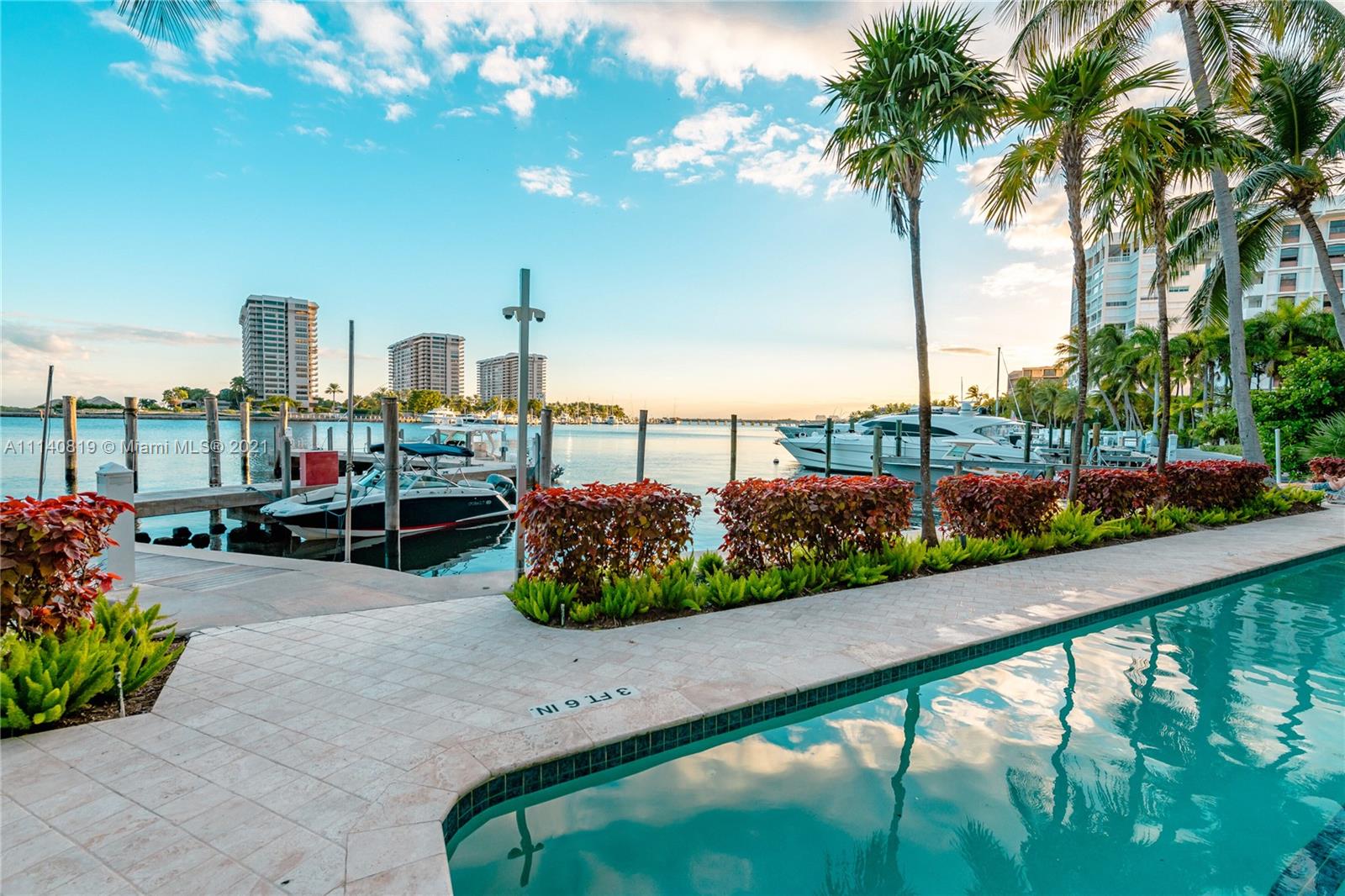 BEACON HARBOUR CONDO - Residential