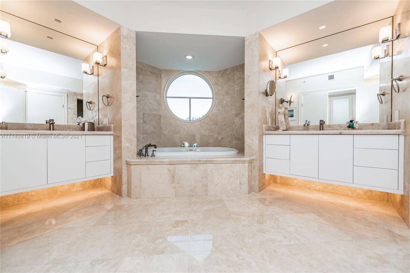 BEACON HARBOUR CONDO - Residential