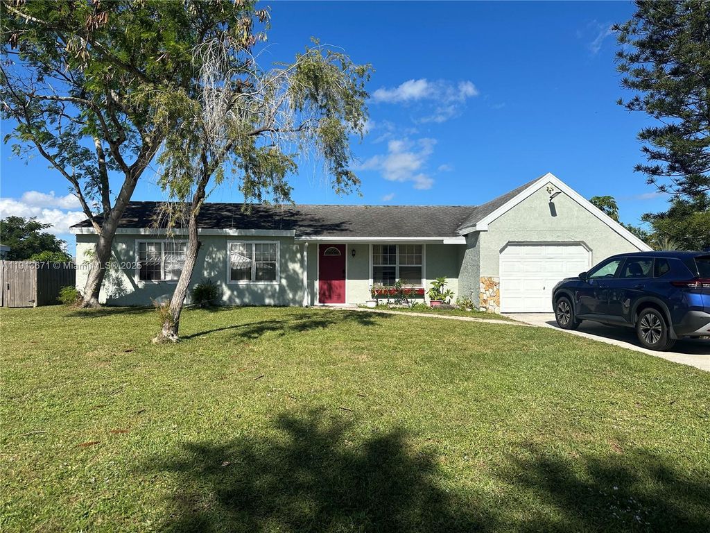 Photo of 1981 SE Ancora Ct, Port St Lucie, FL 34952 (MLS # A11913671)