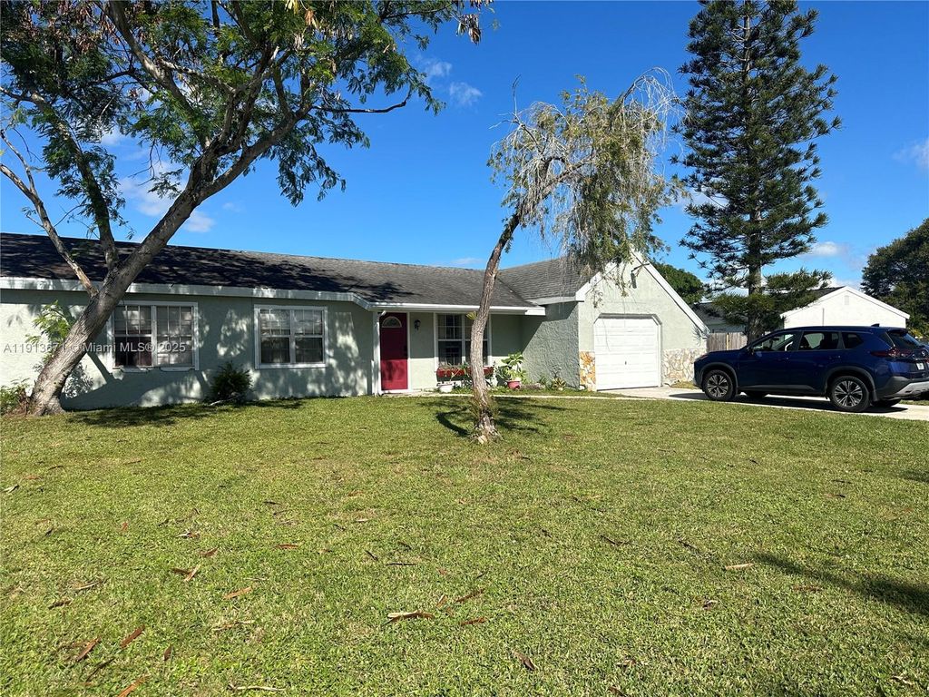 Photo of 1981 SE Ancora Ct, Port St Lucie, FL 34952 (MLS # A11913671)