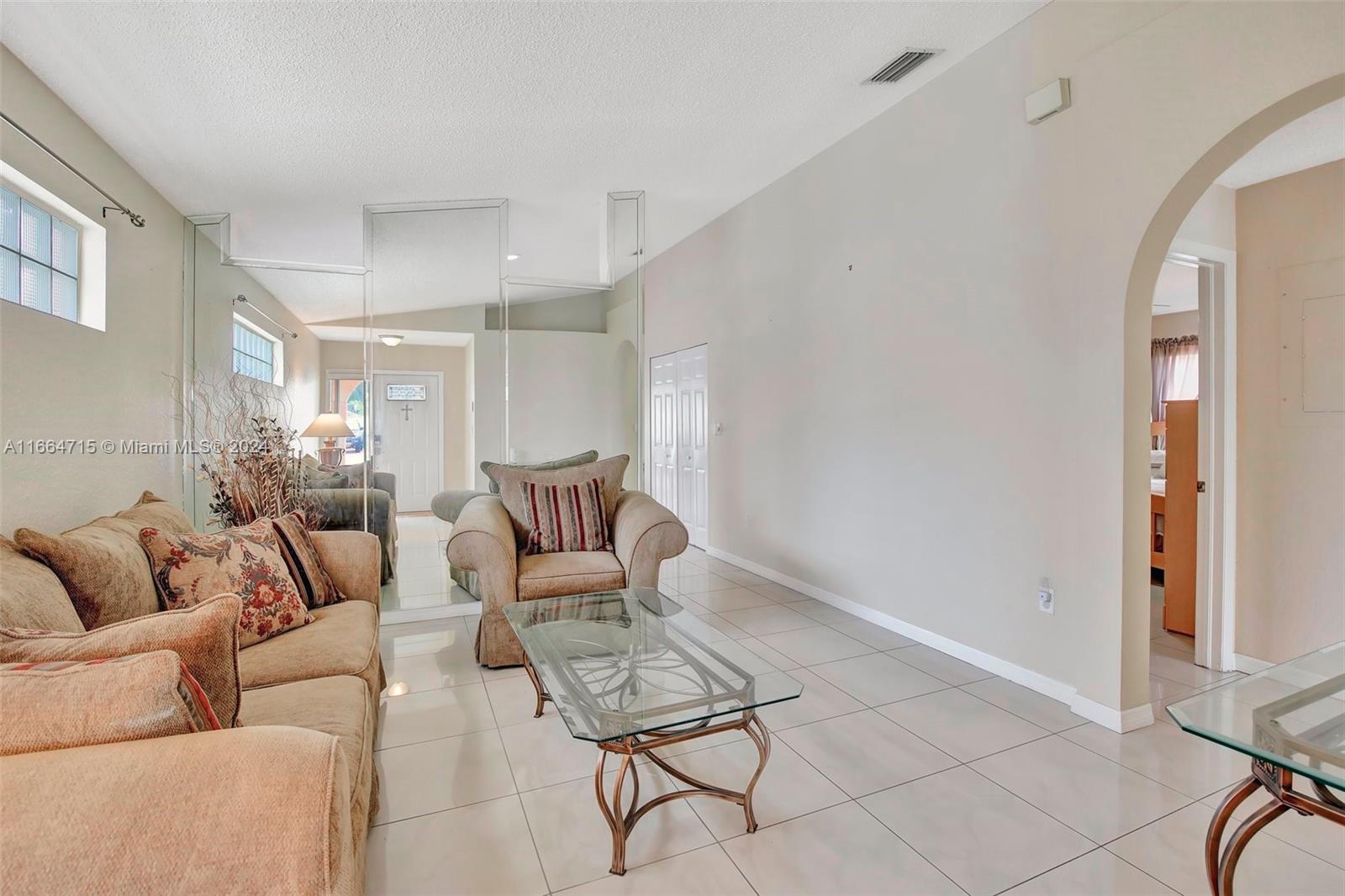 TURTLE RUN AT LAKES OF PA - Residential