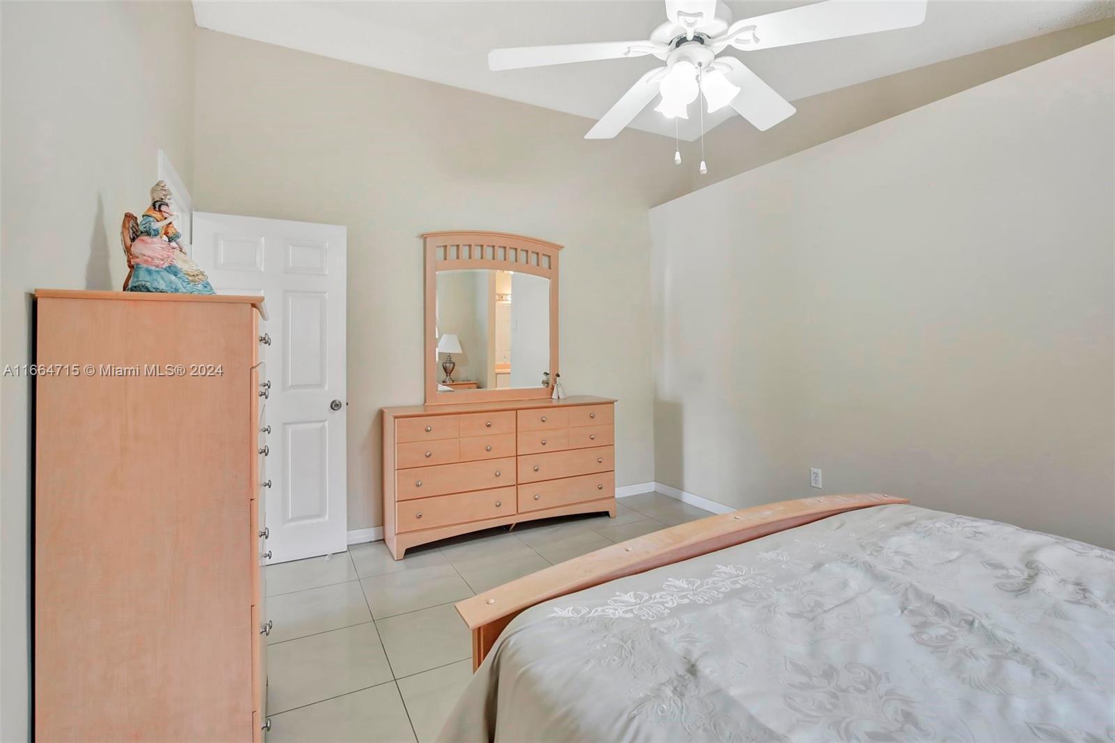 TURTLE RUN AT LAKES OF PA - Residential