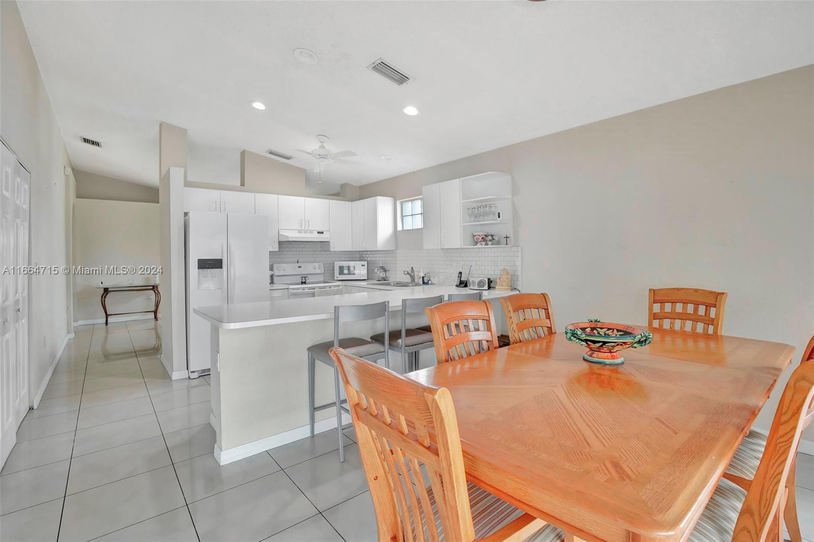 TURTLE RUN AT LAKES OF PA - Residential