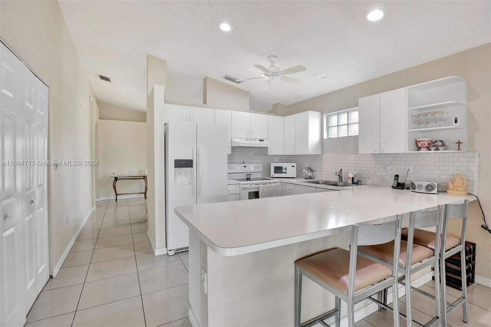 TURTLE RUN AT LAKES OF PA - Residential