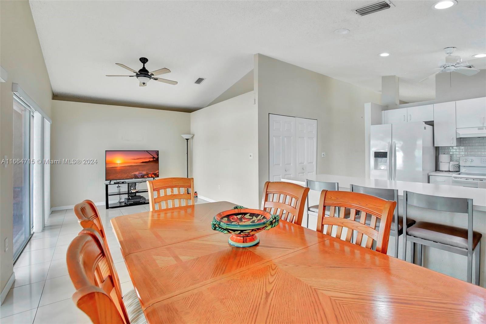 TURTLE RUN AT LAKES OF PA - Residential