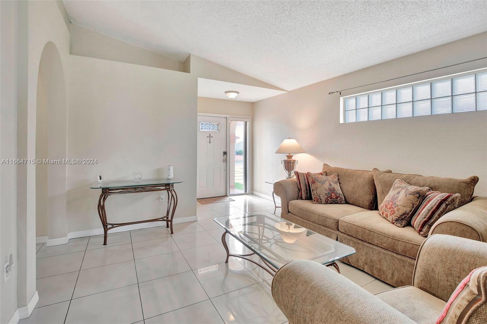 TURTLE RUN AT LAKES OF PA - Residential