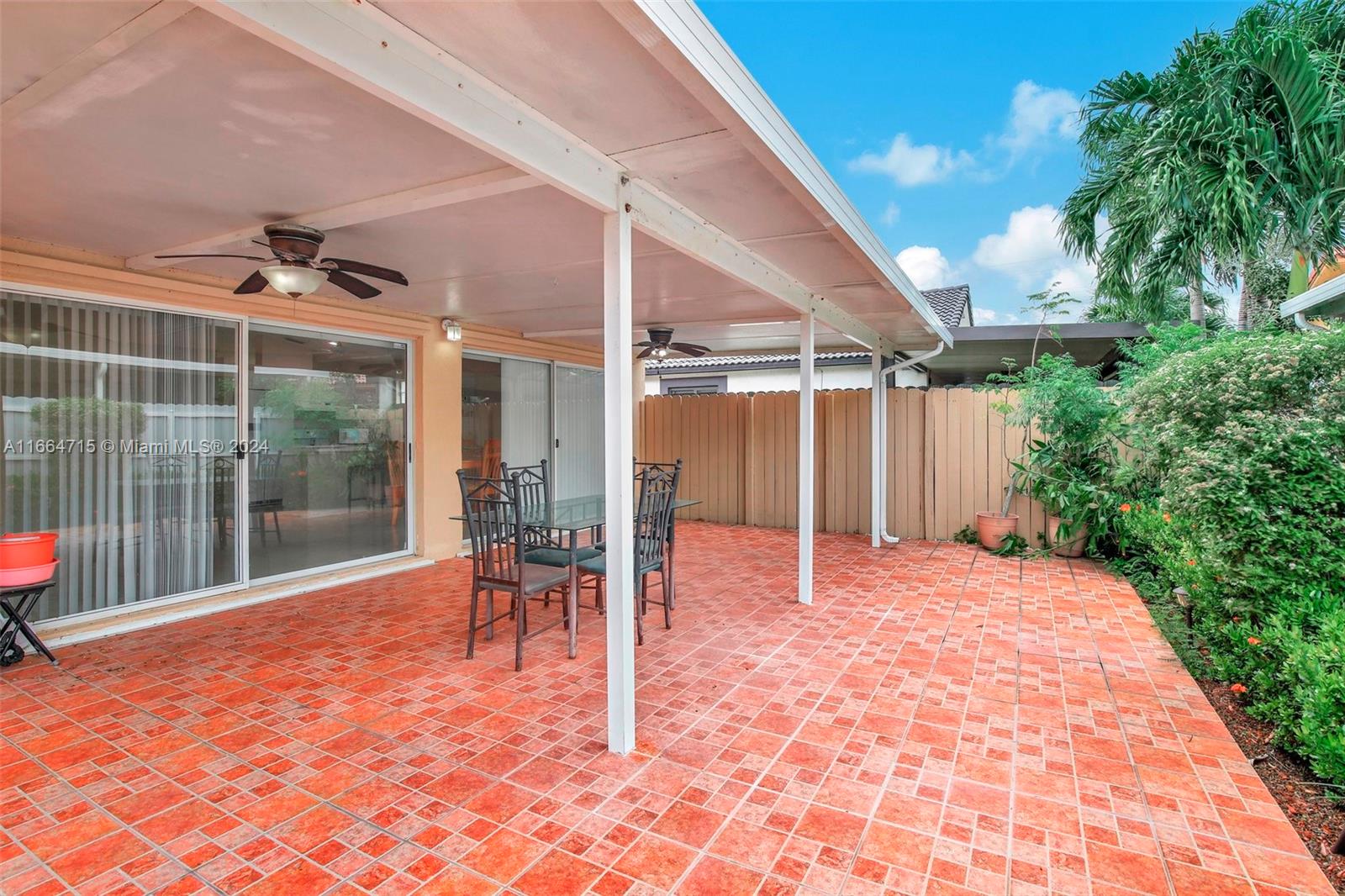 TURTLE RUN AT LAKES OF PA - Residential