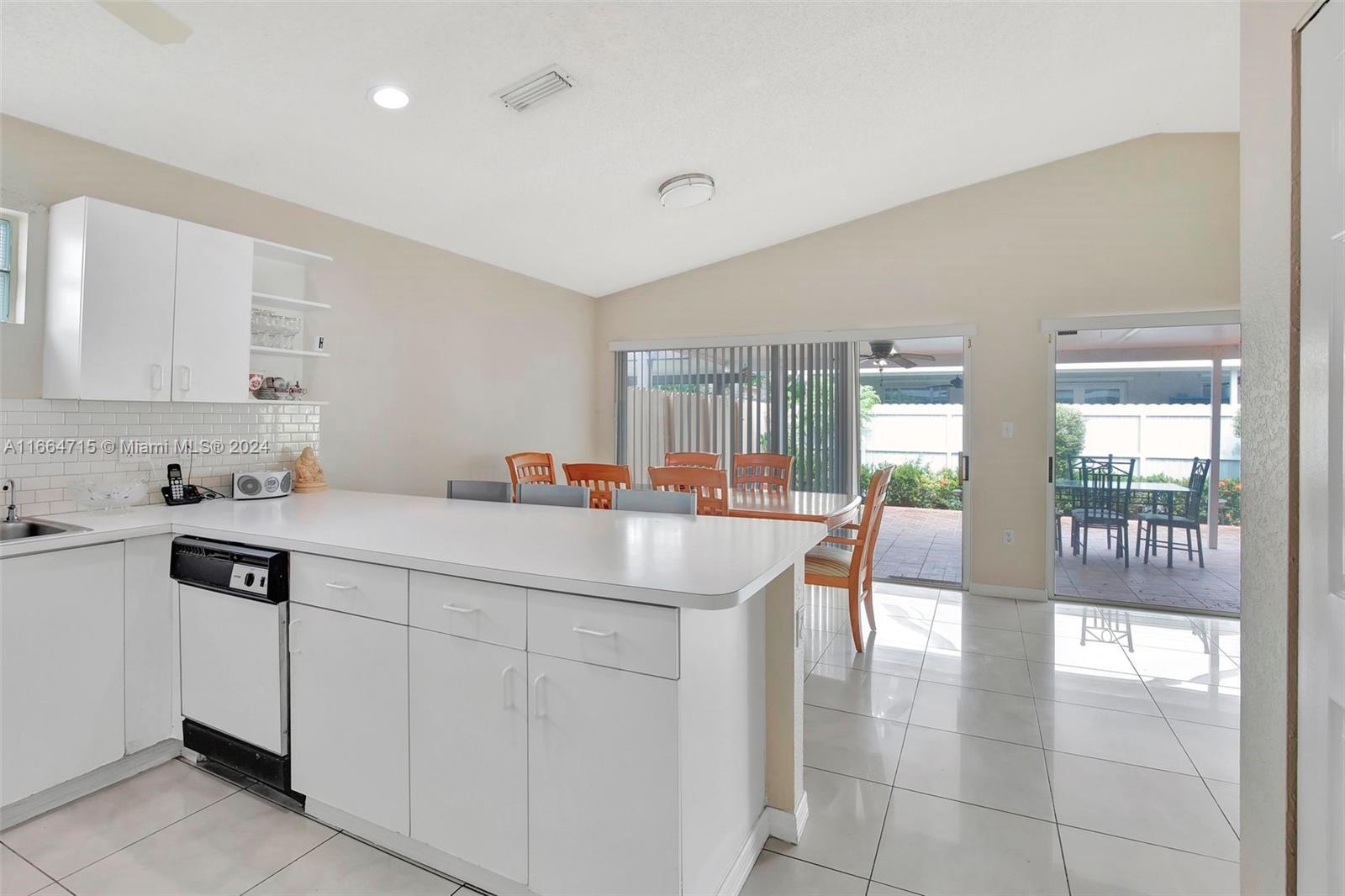 TURTLE RUN AT LAKES OF PA - Residential