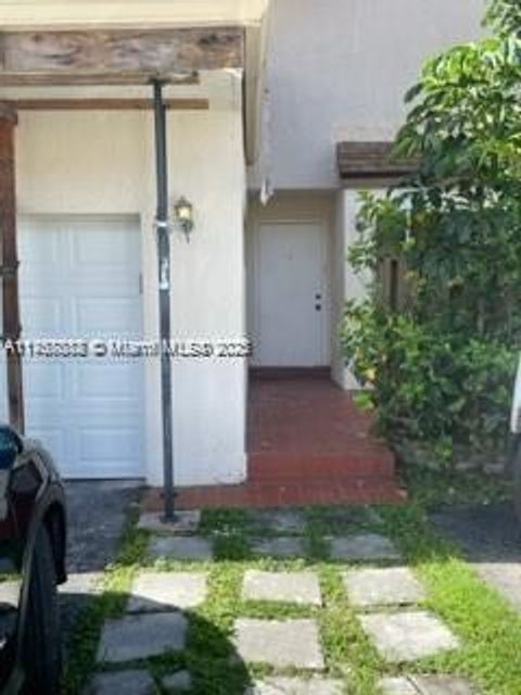 879 NW 81st Way 4 Plantation FL 33324