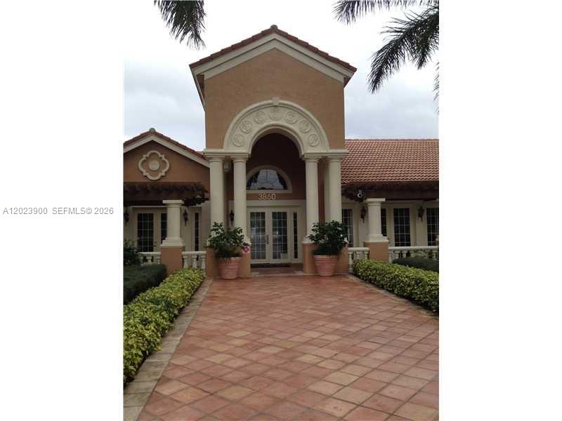 RIVIERA PALMS CONDO - Residential Lease