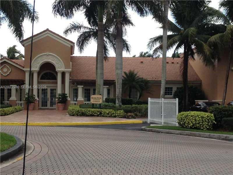 RIVIERA PALMS CONDO - Residential Lease