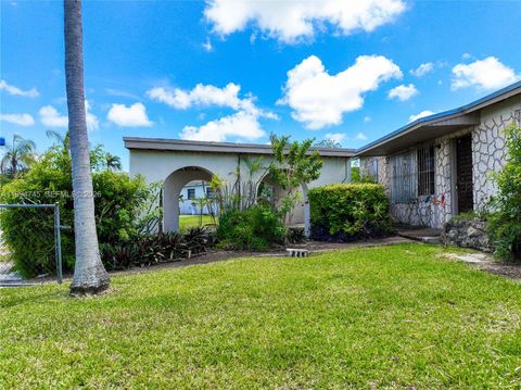 Tiny photo for 22732 SW 113th Pl, Miami, FL 33170 (MLS # A11994745)