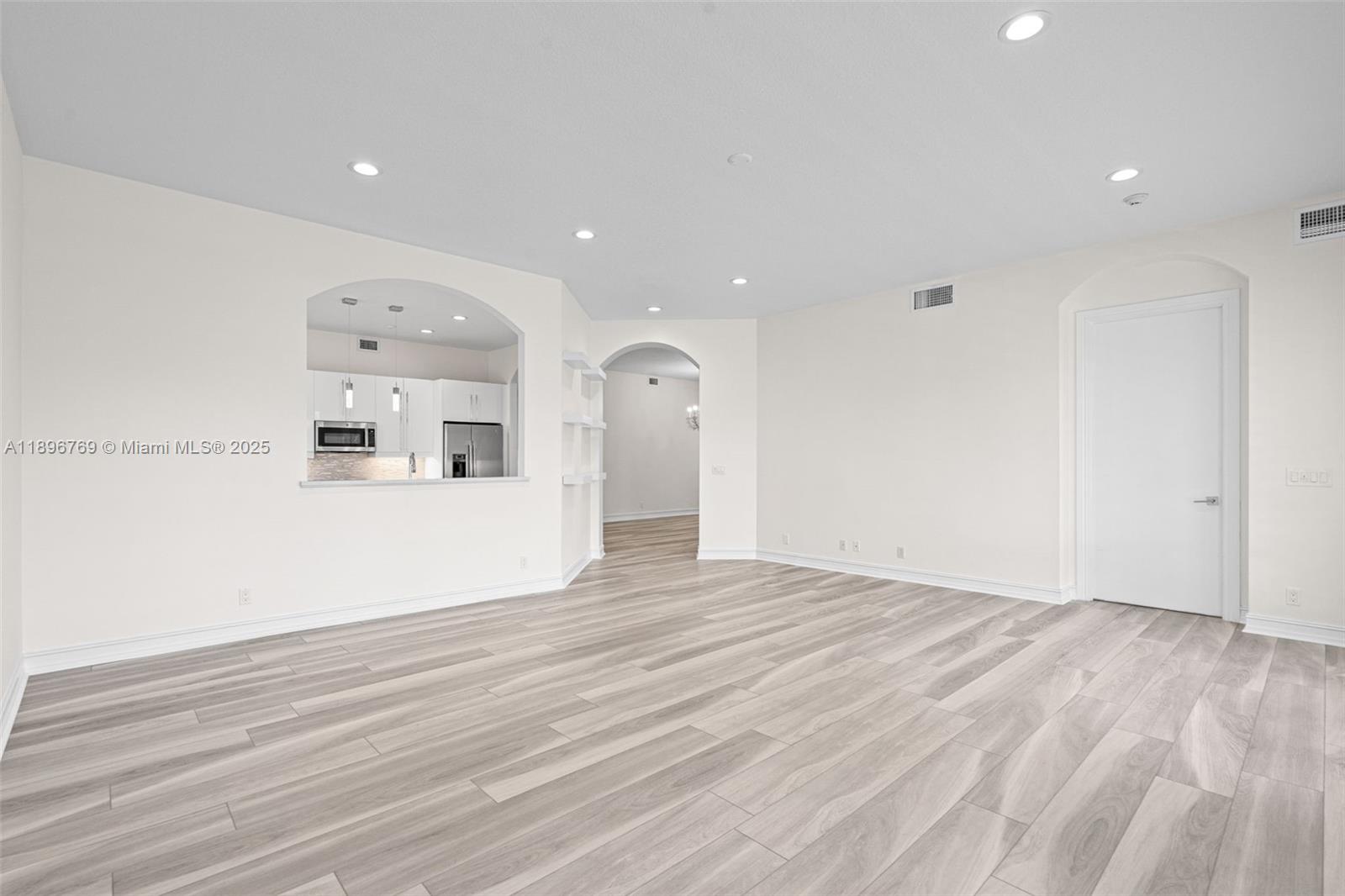 PALM BAY CLUB CONDO - Residential
