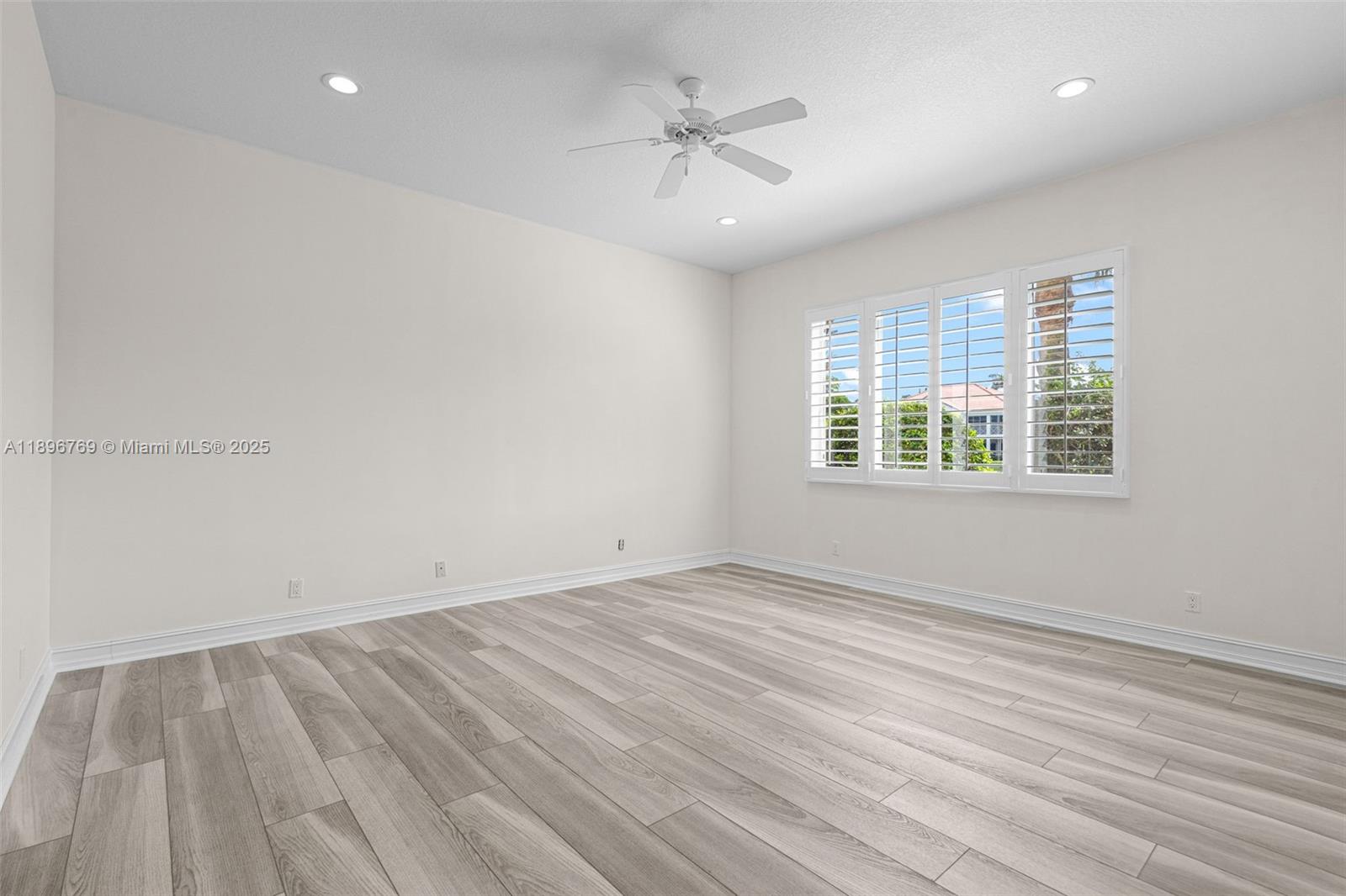 PALM BAY CLUB CONDO - Residential