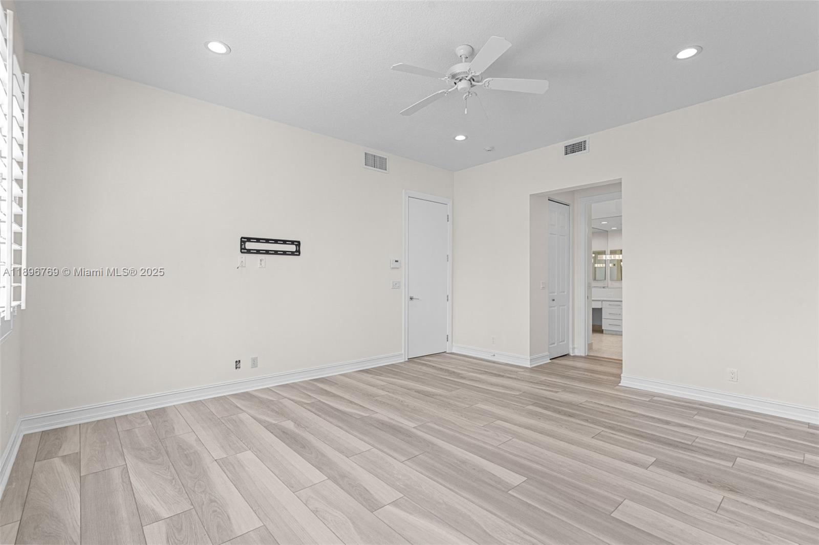 PALM BAY CLUB CONDO - Residential