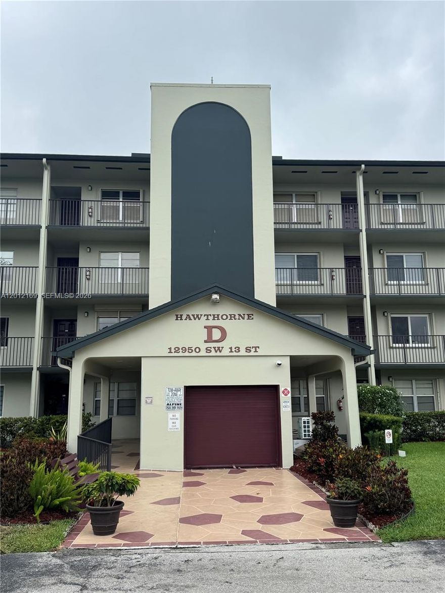 BEST VIEW OF THE LAKE, WELCOME TO AN ACTIVE 55+ ADULT COMMUNITY. NESTLED IN THE WELL SOUGHT OUT 24 HR GATED COMMUNITY ON PINES BLVD. SPACIOUS 2BR 2 BATH UNIT WITH WASHER AND DRYER INSIDE.  WOOD FLOOR THRU OUT AND AN ENCLOSED BALCONY OVER LOOKING THE WIDE SIDE OF THE LAKE.  ENJOY YOUR MORNING BREAKFAST WITH AN EAT-IN KITCHEN AND SEPARATE DINING ROOM.  SPACIOUS KITCHEN WITH LOTS OF CABINETS.  BEDROOMS HAVE WALK-IN CLOSETS WITH A WALK-IN SHOWER IN THE PRIMARY BATHROOM. AMENITIES INCLUDES OUTDOOR POOL, CLUB HEALTH GYM, WAVE POOL, DANCE AND EXERCISE STUDIO 7 DAYS A WEEK. FREE SHUTTLE BUS SERVICE AT YOUR BUILDING DAILY FOR ERRANDS TO YOUR DOCTOR OFFICE, PHARMARCY, GROCERIES, 2 NEARBY MALLS, HOSPITALS AND MORE. MULTI-MILLION DOLLAR CLUBHOUSE WITH FREE MOVIES, DISCOUNTED BROADWAY SHOWS, SAUNA, PICKLEBALL, BILLARDS, TENNIS COURTS, GOLFIN, WALKPATHS, BUTTERFLY GARDEN AND SO MUCH MORE. ASSOC FEES INCLUDES, WATER, CATV AND INTERNET.
