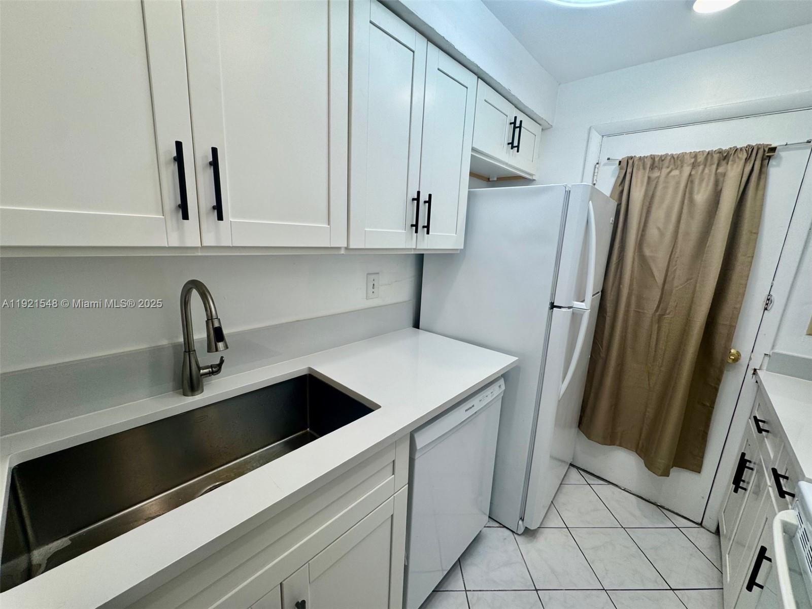 TOWN & COUNTRY APTS CONDO - Residential