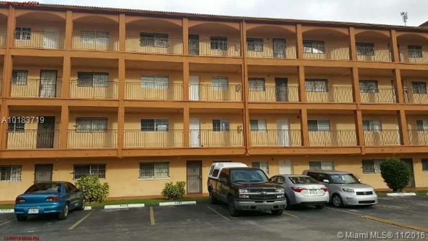 Price reduced!!!Excellent unit at Grand Vista Condo, 2/2 open balcony, laundry inside unit  walking distance to Joe Serron Park, shopping centers, schools, close to Palmetto Hospital, Palmetto Express way, Turnpike and I75 and more.  Renters insurance required to move in.
Receive 1 month of FREE rent when you sign a 12-Month Lease.* *Leases and deposit must be signed and paid by 03/31/2017 AND Move in must take place by 04/30/2017.
