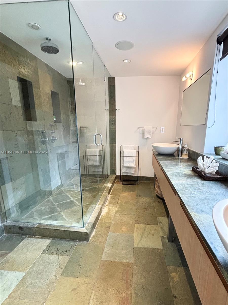 BALI CONDO - Residential