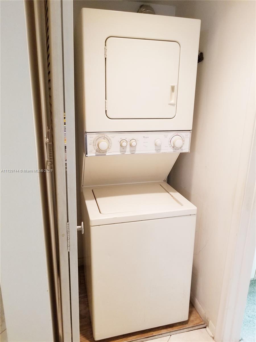 CAMBRIDGE AT CENTURY VILL - Residential