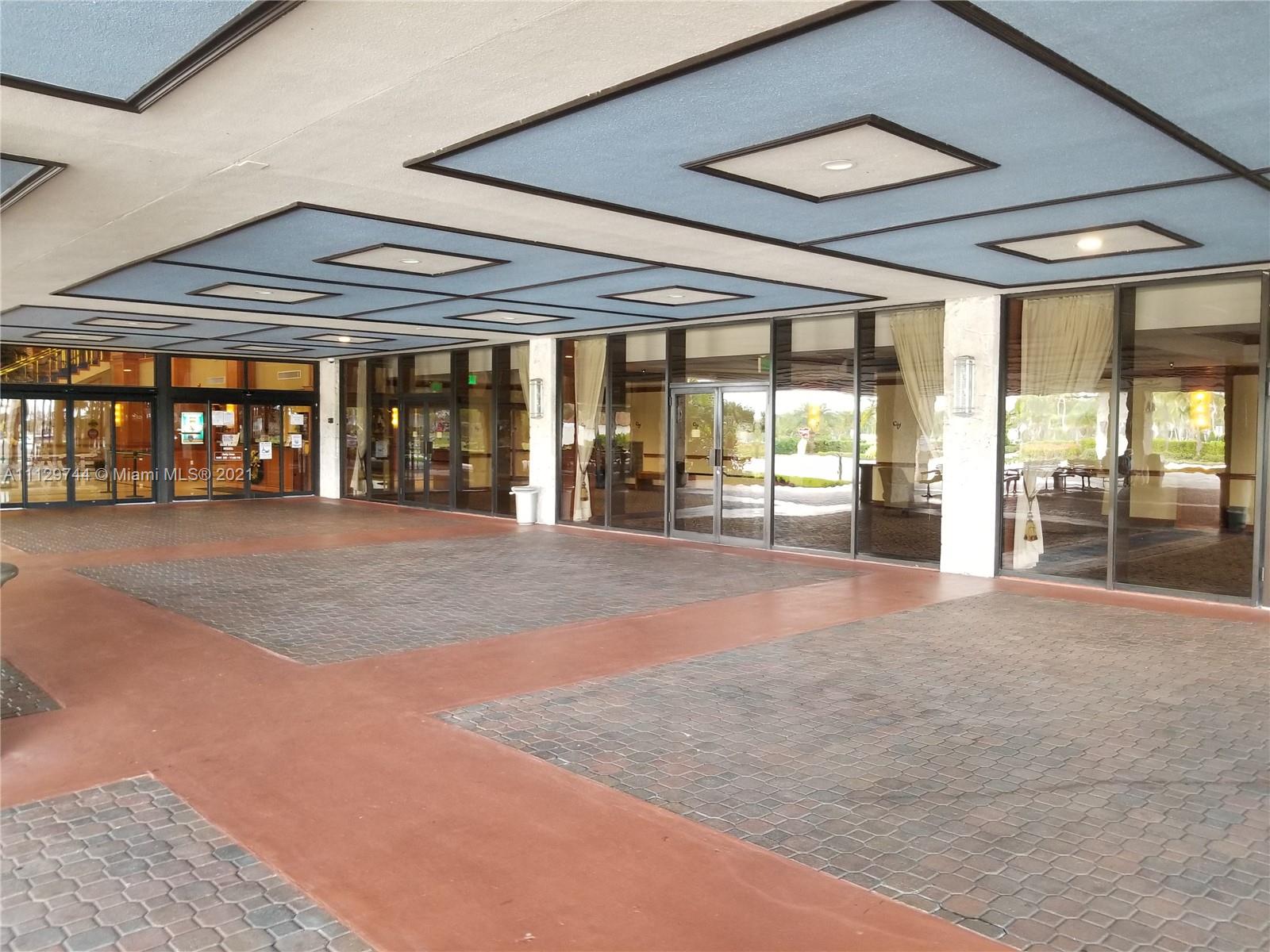 CAMBRIDGE AT CENTURY VILL - Residential