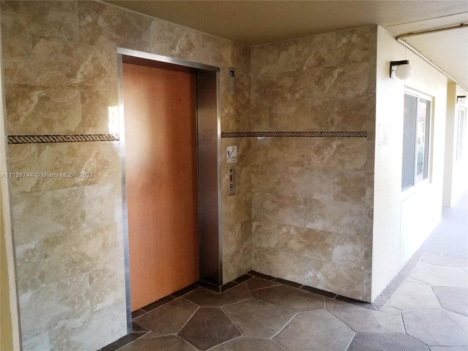 CAMBRIDGE AT CENTURY VILL - Residential