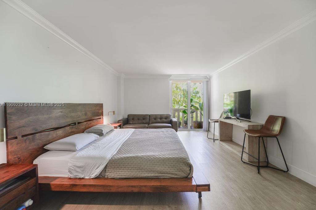 TOWERS OF KEY BISCAYNE CO - Residential Lease